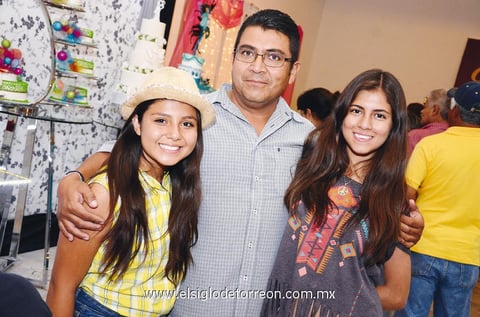 15092013 EN EXPO.  Andrea, Manuel y Michelle.