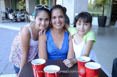 16092013 PAULINA,  Yadira y Luisa.