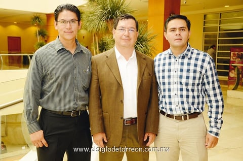 15092013 SIMPOSIUM.  Abraham de León, Rafael Ortega e Israel Hernández.