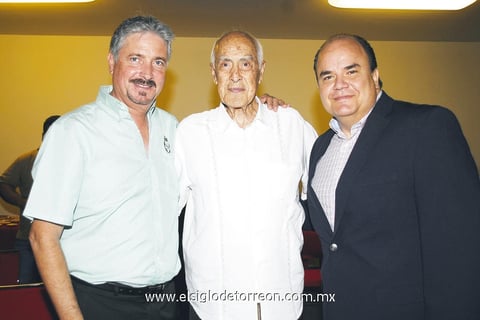 16092013 DISTINGUIDAS PERSONALIDADES.  Alberto Canedo, Germán González Navarro y Jaime González Lobo.