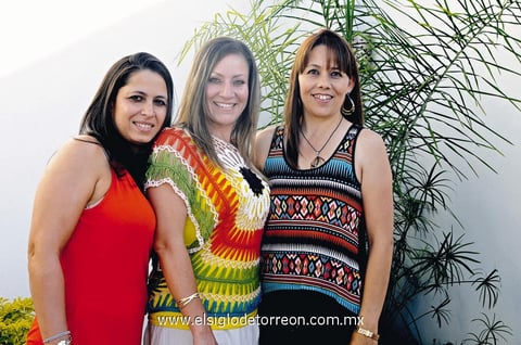 15092013 KARLA  Sánchez, Maribel Vargas y Sandra Chávez.