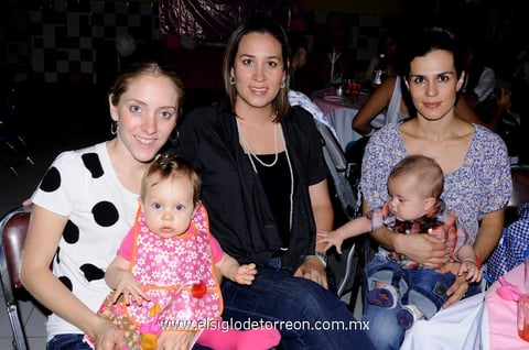 19092013 ANA KARLA,  Katia, Chelito, Elena y Andrés.