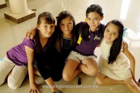 19092013 PAULINA,  Andrea, Mariana y Ximena.