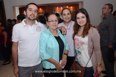 20092013 ENRIQUE,  Rosa, Silvia y Lizeth.