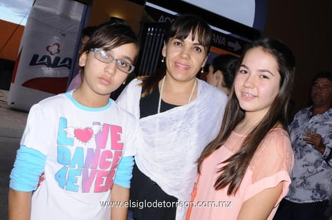 23092013 CLAUDIA,  Clara y Samantha.