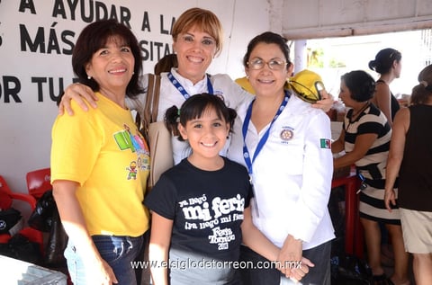 23092013 4,000 SONRISAS.  Chepis, Paty, Lety y Daniela.