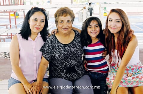 24092013 GRATOS MOMENTOS.  Familia Arreola Juárez.