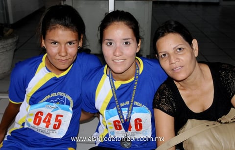 25092013 ALFONSO LEMUS,  Jaqueline Flores, Iván García Ochoa y Pamela Martínez.