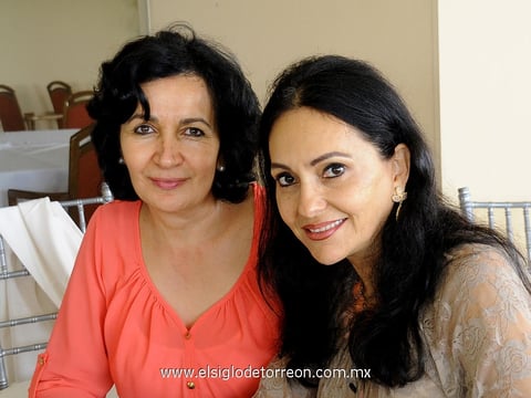 25092013 CRISTY  y Vita.