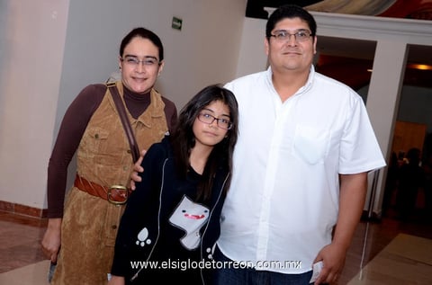 25092013 ELSA,  Aranza y Alejandro.