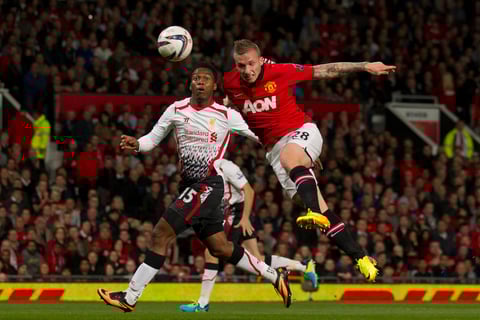 Manchester United defendió la mínima diferencia.