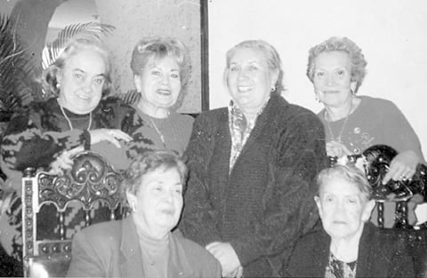 PERSONAL  de la Escuela Manuel Acuña de Matamoros, Coahuila, en 1974.
