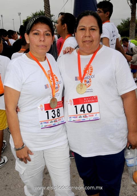 26092013 MARíA RODRíGUEZ  e Isabel Bertaud.