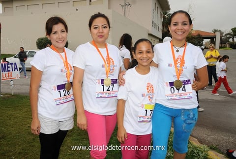 26092013 MARíA GUADALUPE,  Janett del Carmen, Juanis y Evelyn Alexia.