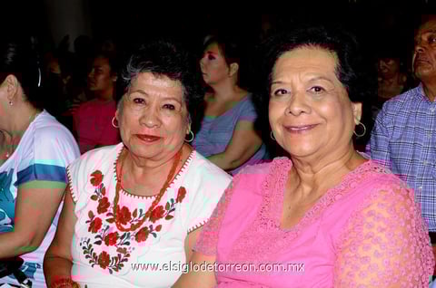 26092013 JACQUELINE FLORES,  Chayito Calvillo y Coca Gallardo.