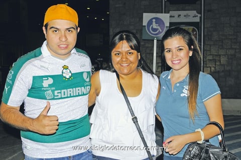 30092013 APERTURA.  Lizeth Hernández, Marisa Zúñiga y Rosario Parra.
