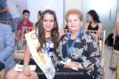 30092013 ANDREA  y Elva.