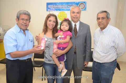 Salvador,  Karla, Giselle, Miguel y Jorge.