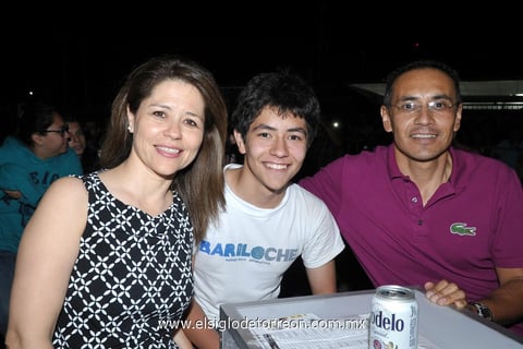 Luz,  Daniel y Gerardo.