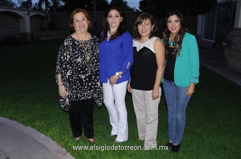 Tita, Carmen, Rosy y Vero.