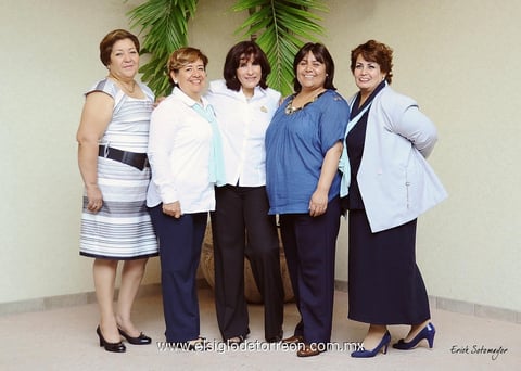 De izquierda a derecha: Toñita de Arredondo, Patricia de Robledo, Martha Cecilia Guerrero, Rosita de Ortega y Lucía de Vallejo.- Érick Sotomayor Fotografía