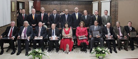 Lic. Hyrum Licona, Lic. José Óscar Mejía Robledo y Dr. Yamil Darwich.