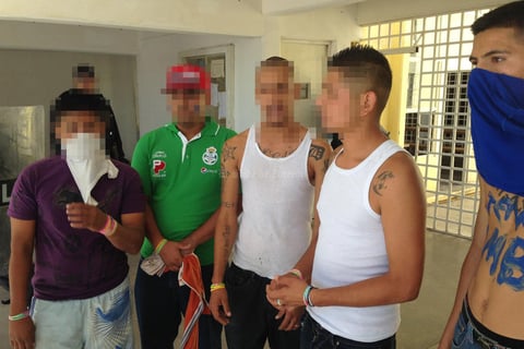 Un grupo de internos se reunió con medios de comunicación y autoridades del reclusorio. Detallaron que la cantidad de comidas diarias se redujo de tres a dos en las últimas semanas y que ahora reciben principalmente frijoles.