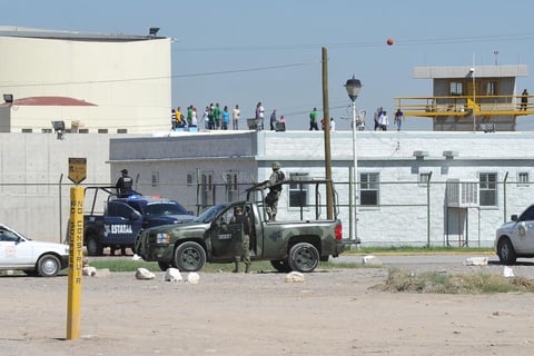 La protesta duró apenas una hora, pues los jóvenes salieron a la azotea sólo en el receso de sus clases. Ninguno de ellos fue agredido.