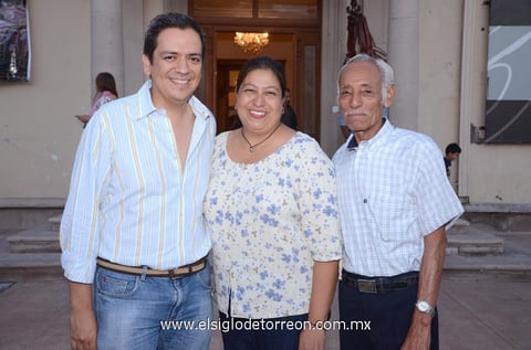 Arturo,  Sandra y Ezequiel.