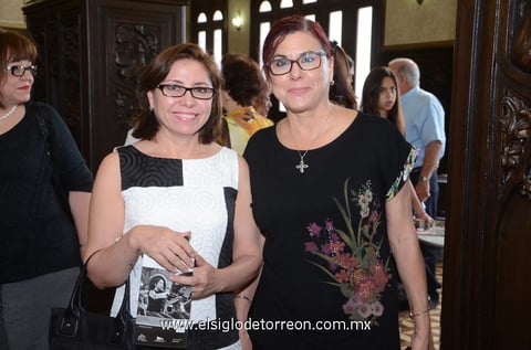 Angélica y Elsa.