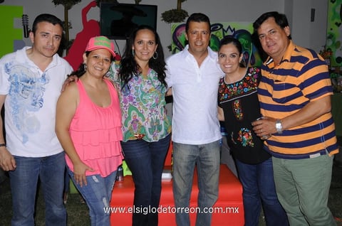 Igor,  Raquel, Ana, Marco, Saúl y Julieta.