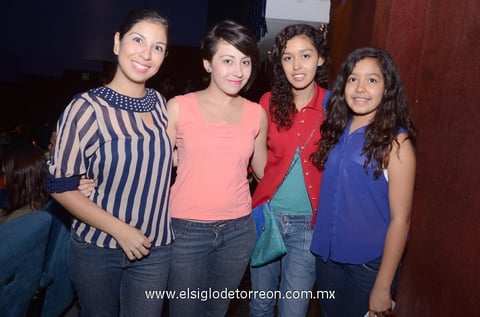 Ale,  Gisela, Ana y Paola.