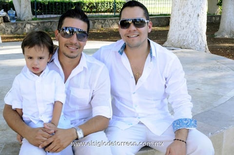 Sinuhe Bandres Garza, Emilio Bandres A. y Marco Antonio Ávila.