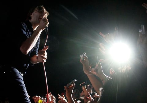 La banda francesa Phoenix continúa dejando su huella en México, ahora con su presentación en el festival Corona Capital, donde, donde hicieron un recuento de sus grandes temas.