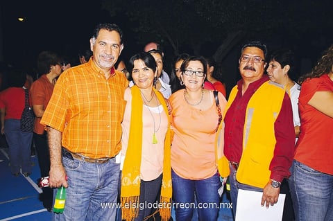 Amena charla. Alonso, Consuelo, Magaly y Pablo.