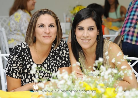 Elsa y Olivia.