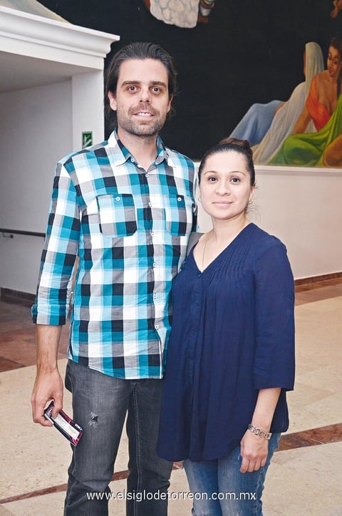 Arnaud  y Nadia.