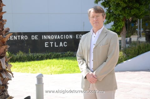 Alan Knight,  el conferencista.