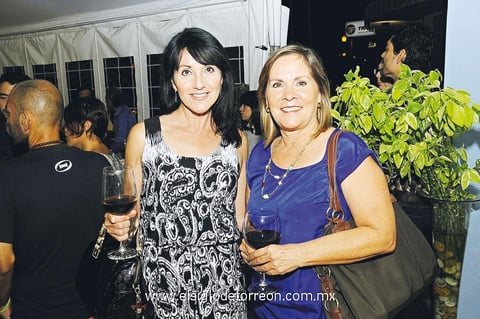 Galería.  Carmina y Gaby.