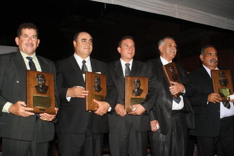 El recinto de la historia del beisbol mexicano recibe a sus nuevos integrantes.
