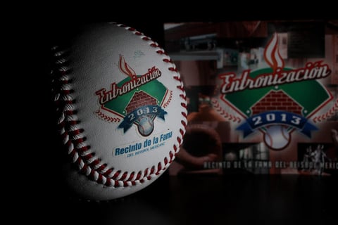 En esta ceremonia de entronización, los cinco nuevos integrantes pasaron a formar parte del “recinto de los inmortales”, gracias a las destacadas e importantes carreras que lograron en el beisbol profesional de México.