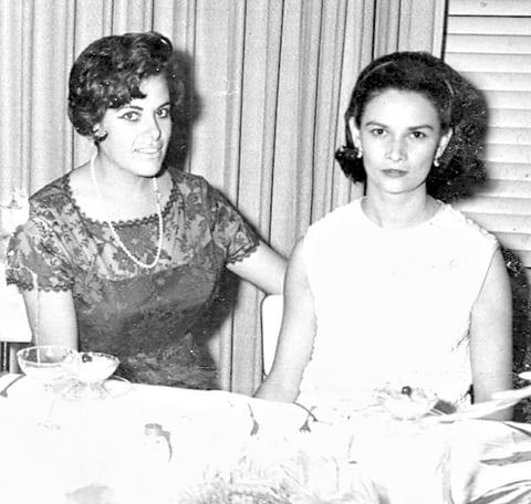 SRA. CARMEN  de la Fuente de Martí­nez y Srita. Maria Luisa Córdova en 1966.