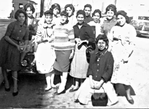 ESPERANZA,  Doris, Lourdes y Alejandra, entre otras, empleada de "Chácharas y Juguetes".