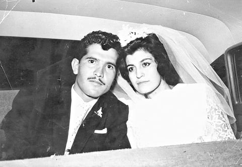 WALTERIO  Reyes Jaik y Marí­a Elena Valero Marí­n el dí­a de su enlace matrimonial en 1961, celebrando su 53 aniversario nupcial.