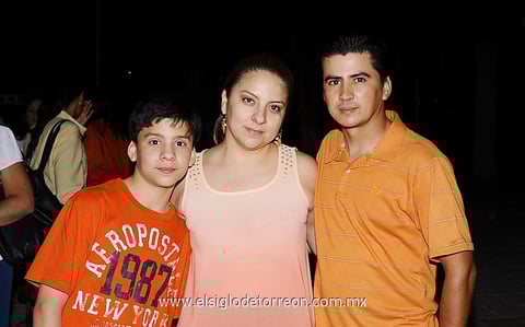 Diego, Alejandra y Reynaldo.