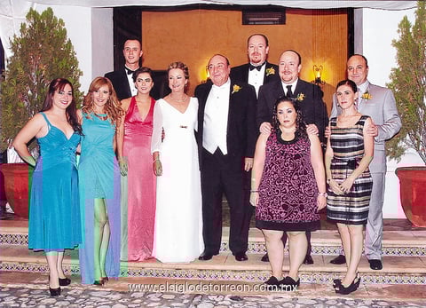 Mónica Zorrilla, Mónica Rodríguez, Marcela Rodríguez, Guillermo Rodríguez, Marcela Regalado, Guillermo Aguilar, Guillermo Aguilar jr., Alejandro Aguilar, Wendy Ornelas, Armando Aguilar y Lilian de León.