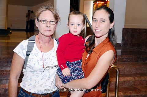 Monique, Ayélet y Dania.