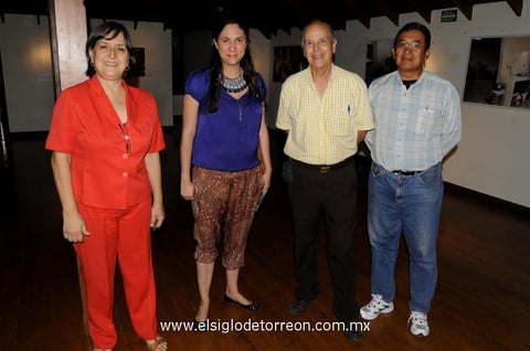 Silvia, Rebeca, Alonso e Ilhuicamina.