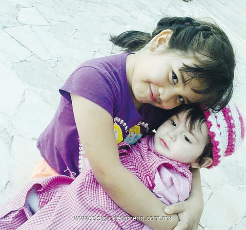 Fanny Rodríguez y Vanessa Castillo.