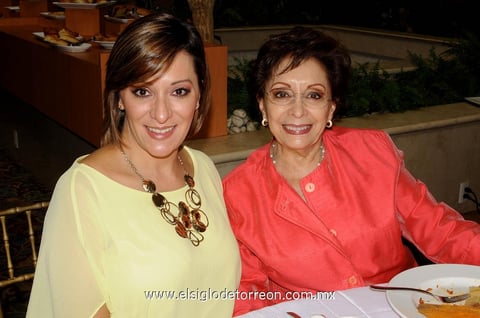 Magdalena Pérez y Magdalena Fahur.